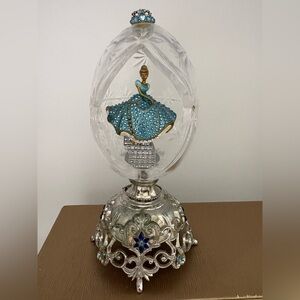 Disney Sparkling Cinderella Crystal Masterpiece Egg Musical Box Araleigh Elliot